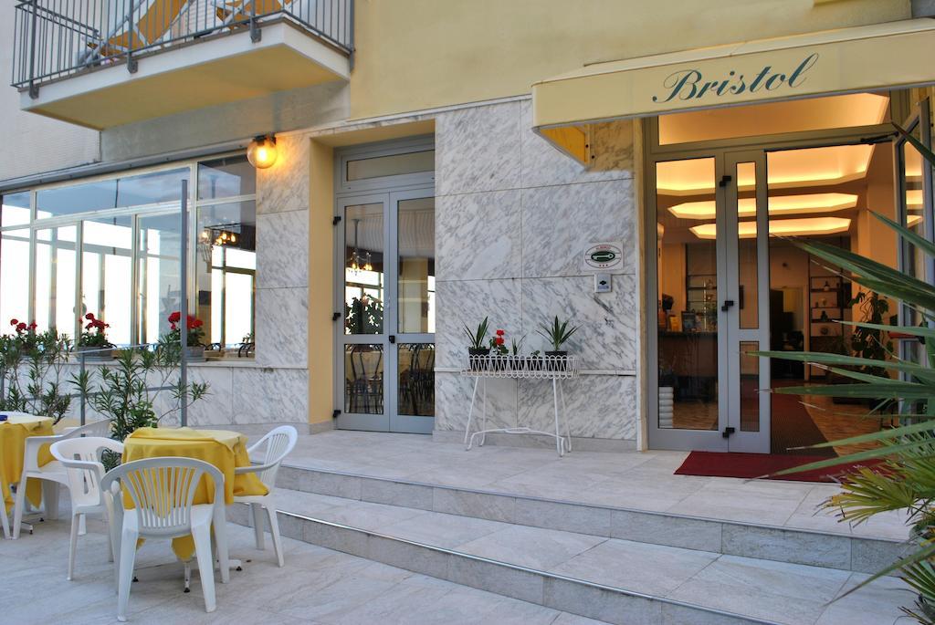 Hotel Bristol Laigueglia Exterior foto