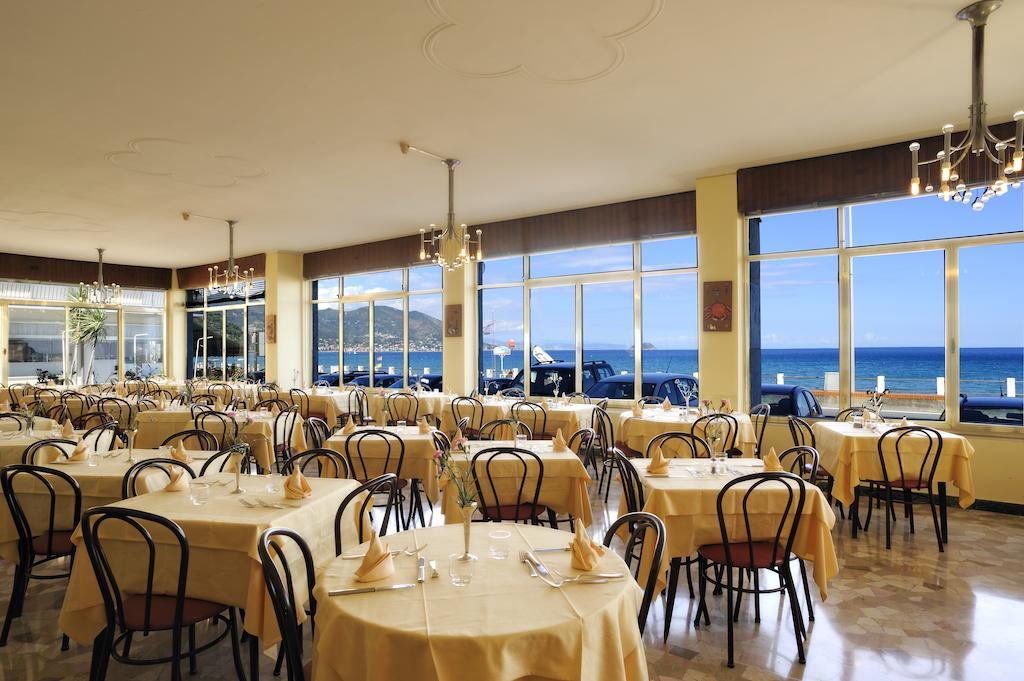Hotel Bristol Laigueglia Exterior foto