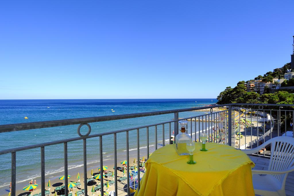 Hotel Bristol Laigueglia Exterior foto