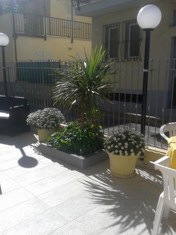 Hotel Bristol Laigueglia Exterior foto